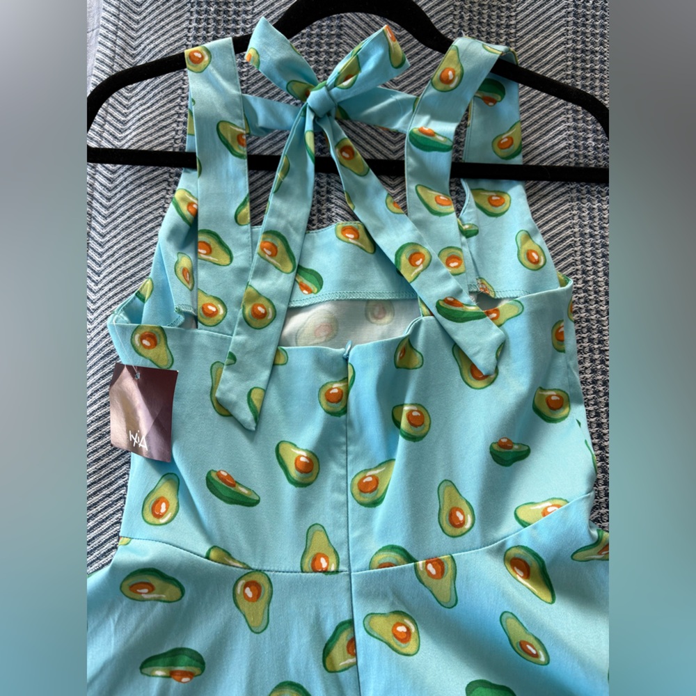NWT Guac on the Wild Side pin up dress by Lxia. Size medium. Avocado dress.
